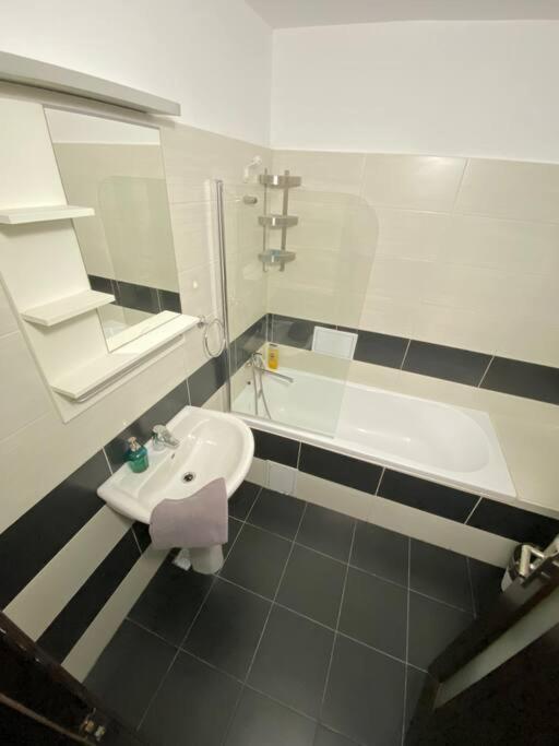 Green Apartment 43 Βουκουρέστι Εξωτερικό φωτογραφία
